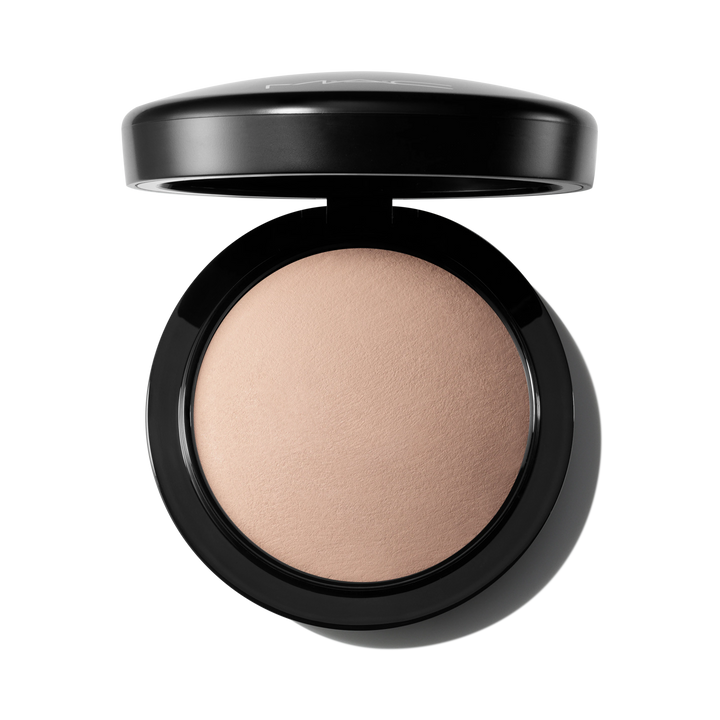MAC Cosmetics - Mineral Skineralize Skinfinish Natural